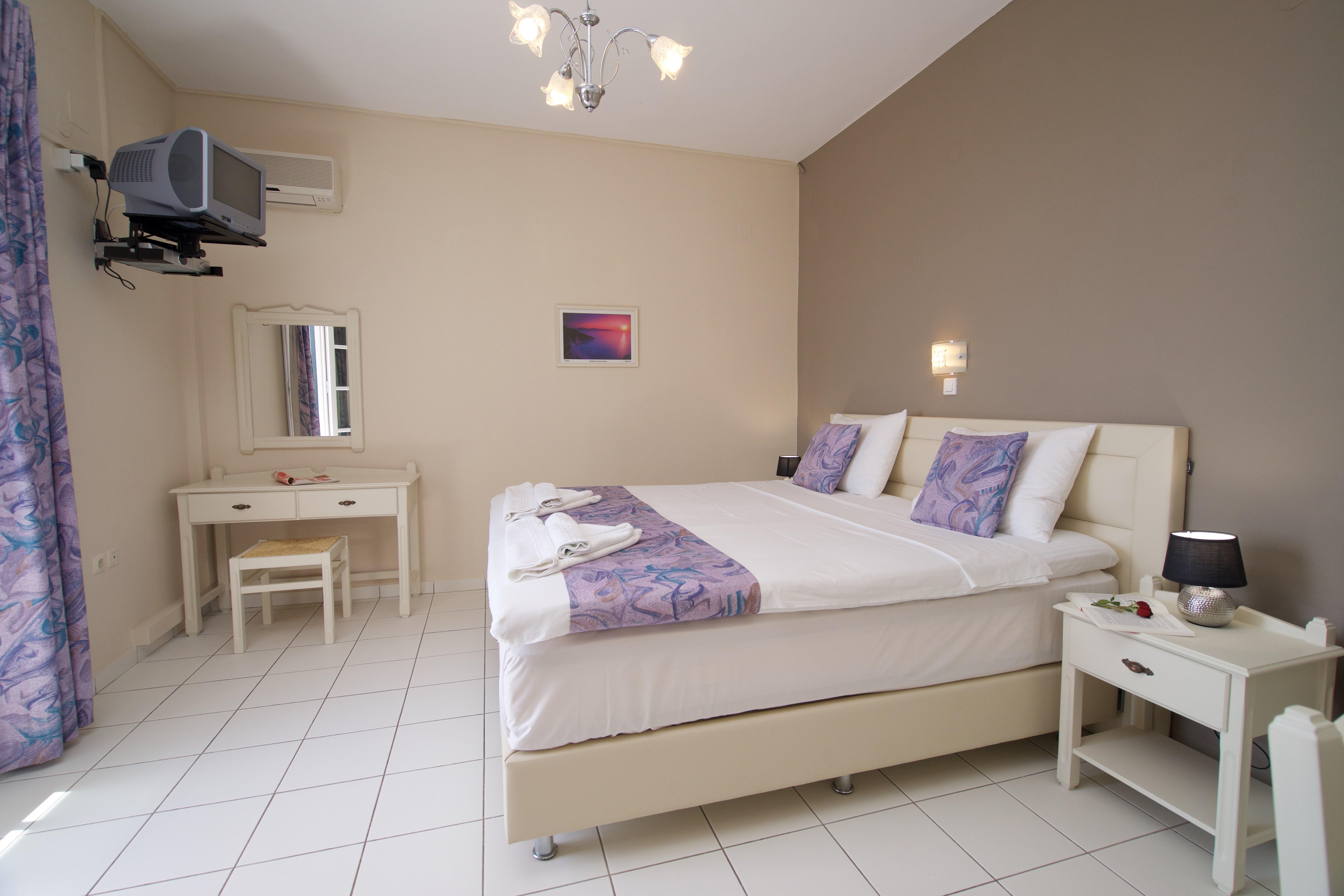 Studios Vrionis Panoramic Sunset Mesovounia  Екстериор снимка
